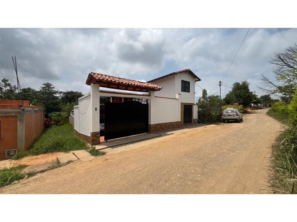 SE VENDE CASA CAMPESTRE CON PARCELA EN LEBRIJA - 1