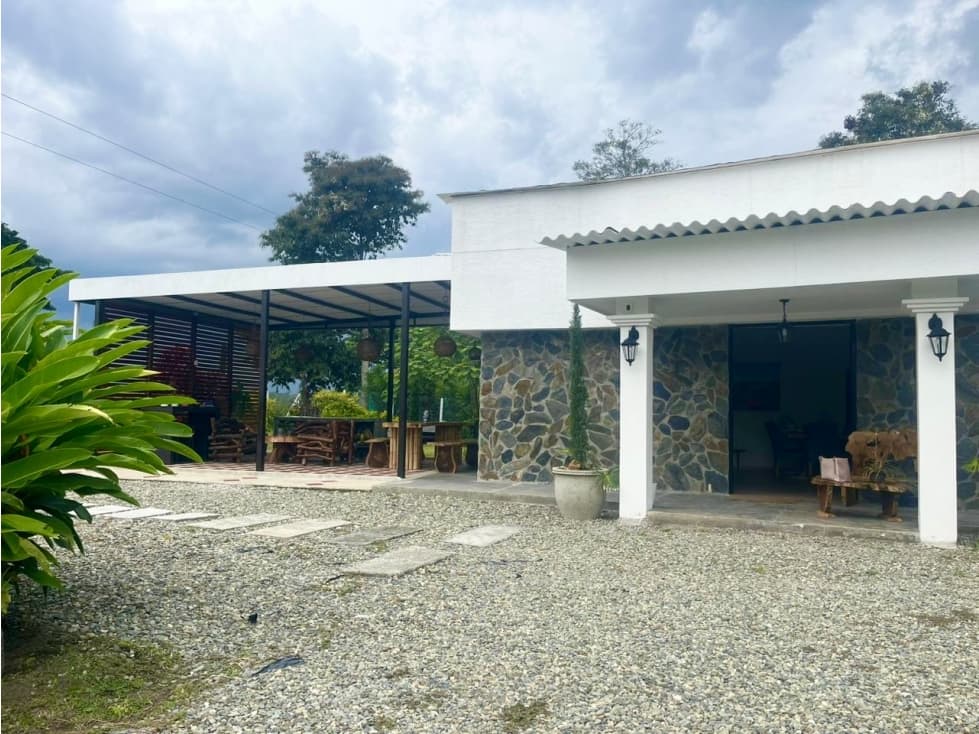 Se Vende Casa Campestre Cerca a la Tebaida Quindio - 1