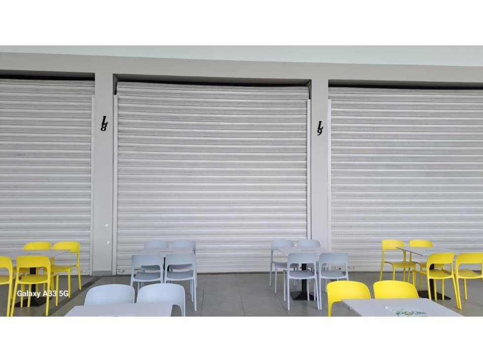 Se Vende Local Comercial en el Mall del Cafe Pueblo Tapao - 1
