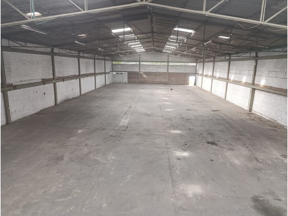 VENDO BODEGA PERFECTA PARA EMPRESAS DE DISTRUBICION EN DOSQUEBRADAS - 1