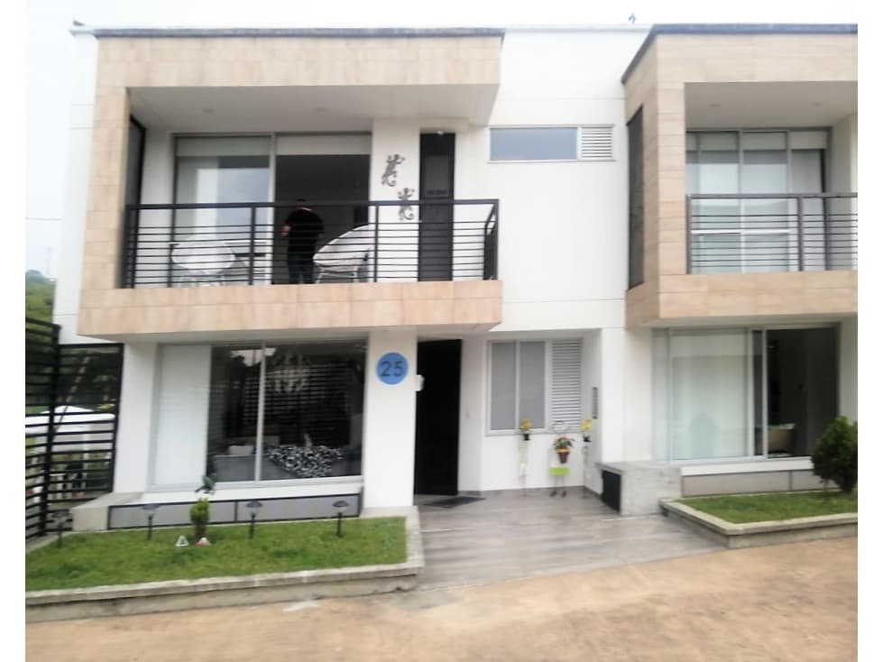 SE VENDE CASA EN CONJUNTO RESIDENCIAL EN PINARES, PEREIRA - 1