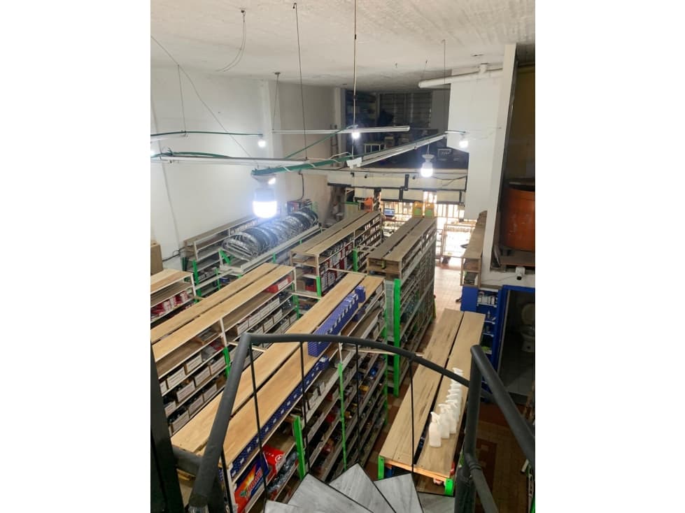 SE VENDE EDIFICIO EN SECTOR COMERCIAL DOSQUEBRADAS RISARALDA - 1