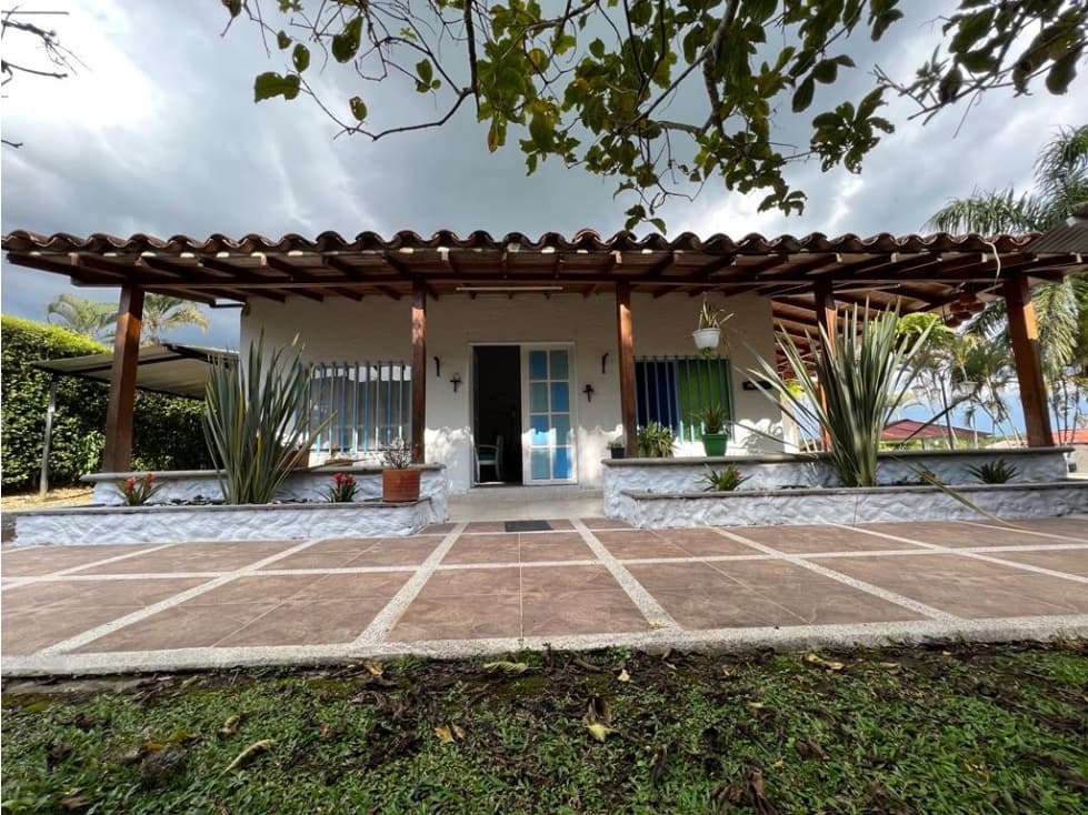 Se Vende Chalet En Condominio Entre Quimbaya - Alcala - 1