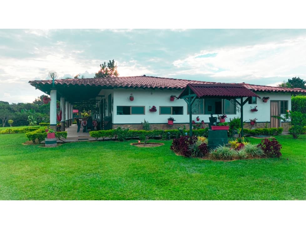 Se Vende Chalet En Condominio En La Tebaida - 1