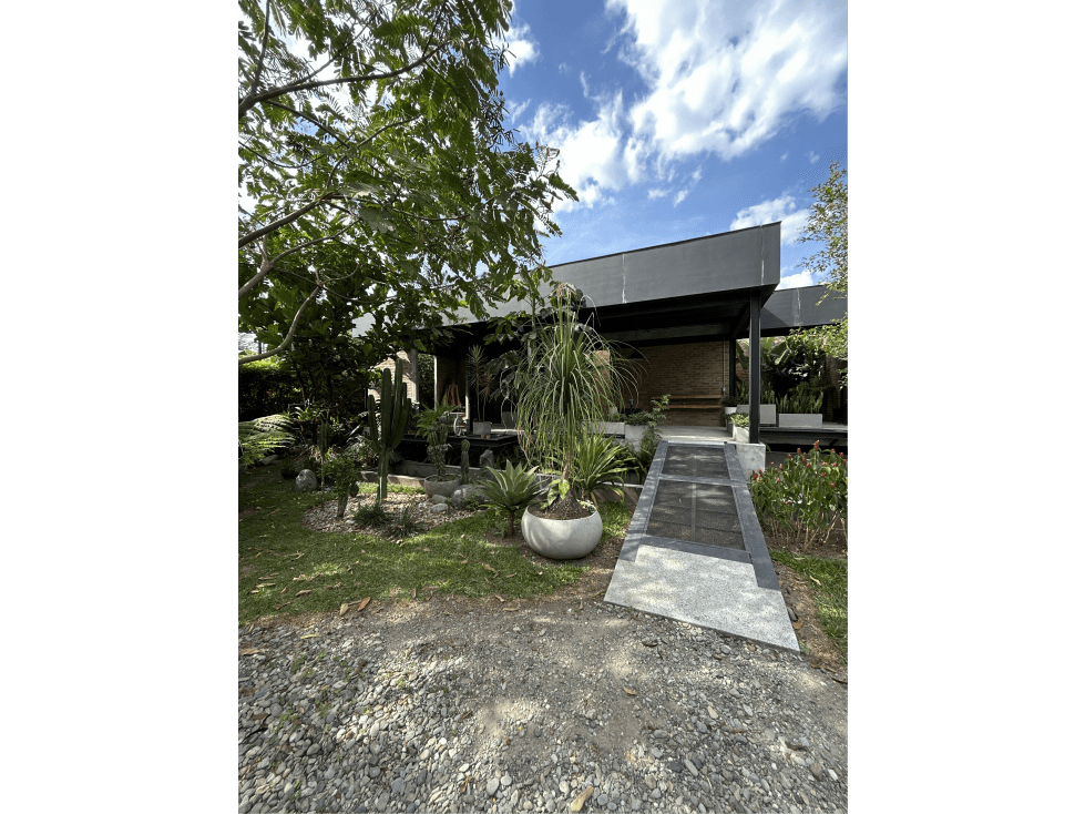 Se Vende Hotel - Restaurante S. Calarcá. - 1