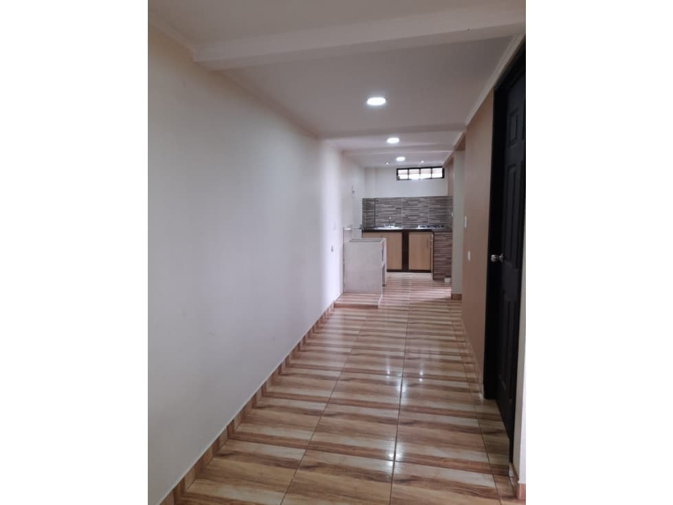 Se Vende Casa Bifamiliar En Montenegro. - 1