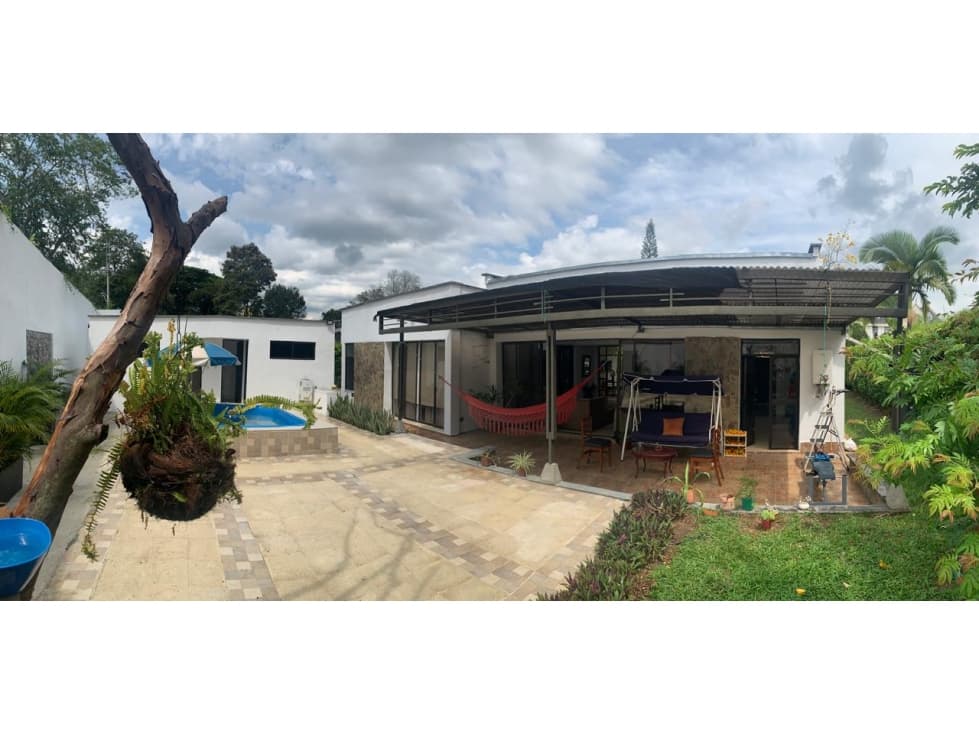 Se Vende Chalet En Condominio En La Tebaida - 1