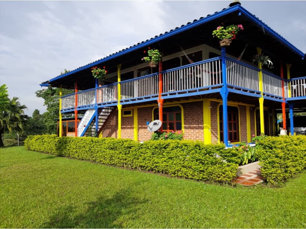 Se Vende Finca Chalet 8 Cuadras Filandia - 1