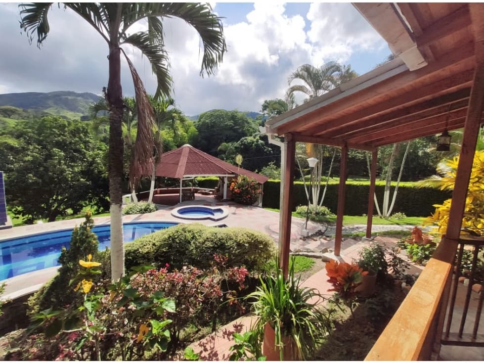 Se Vende Chalet En Quebrada Nueva Valle Del Cauca - 1