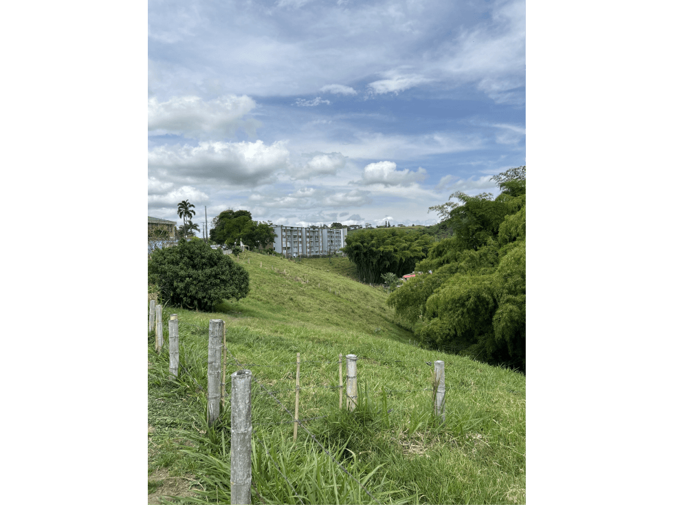 Se Vende Lote Urbano En Montenegro - 1