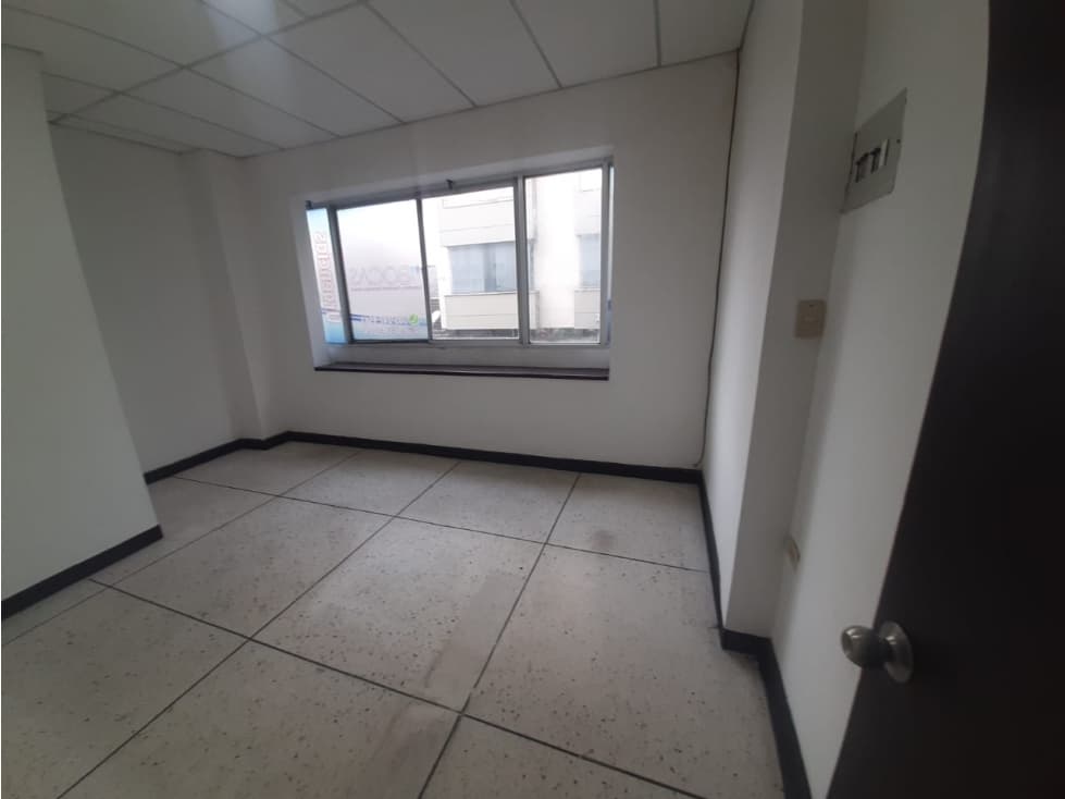 Se Venden 5 Oficinas En El Centro De Armenia - 1