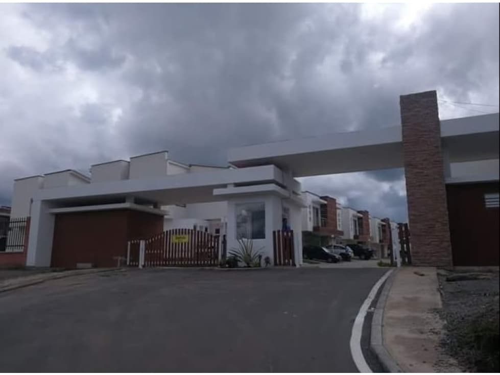 Se Vende Casa Condominio Cerrado En Popayan - 1