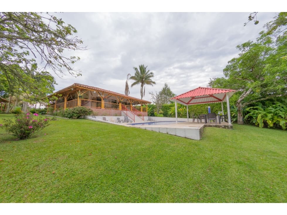 Se Vende Finca Hotel En Quimbaya - Quindío - 1
