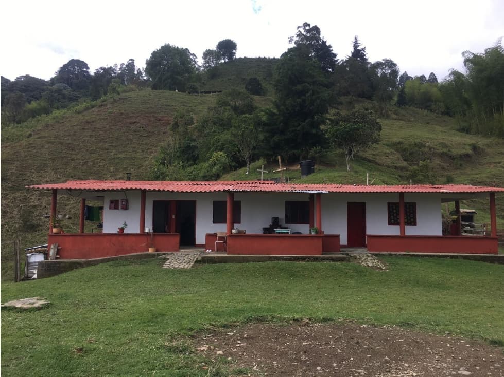se vende finca de 21 cuadras en Córdoba - 1