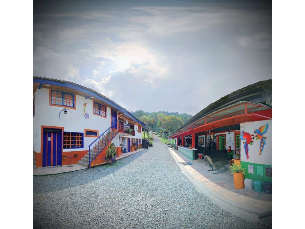 Se Vende Finca Hotel Entre Armenia y Calarcá - 1