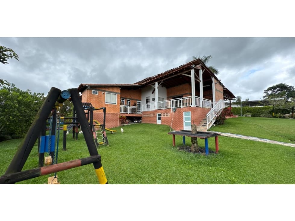 Se vende Chalet en Condominio Via Alcala - Pereira - 1