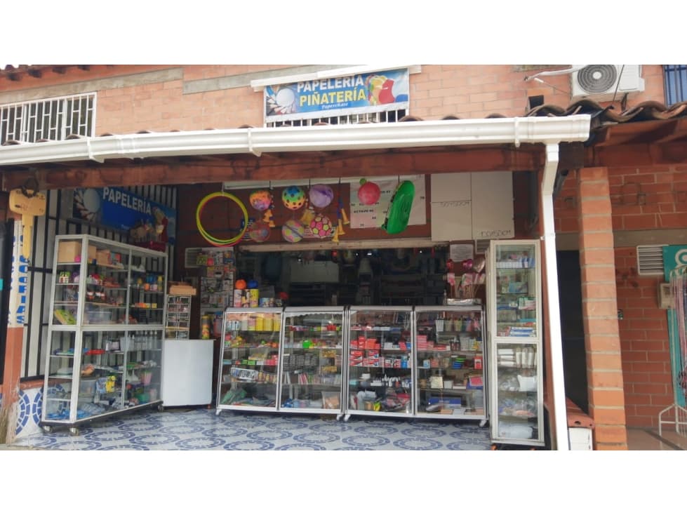 Se vende Papelería En terranova Antioquia - 1