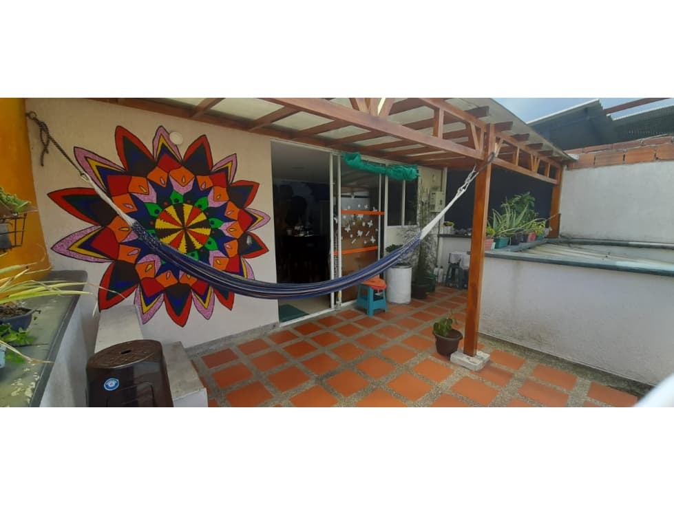 Vendo casa de 3 niveles en Santa rosa - 1