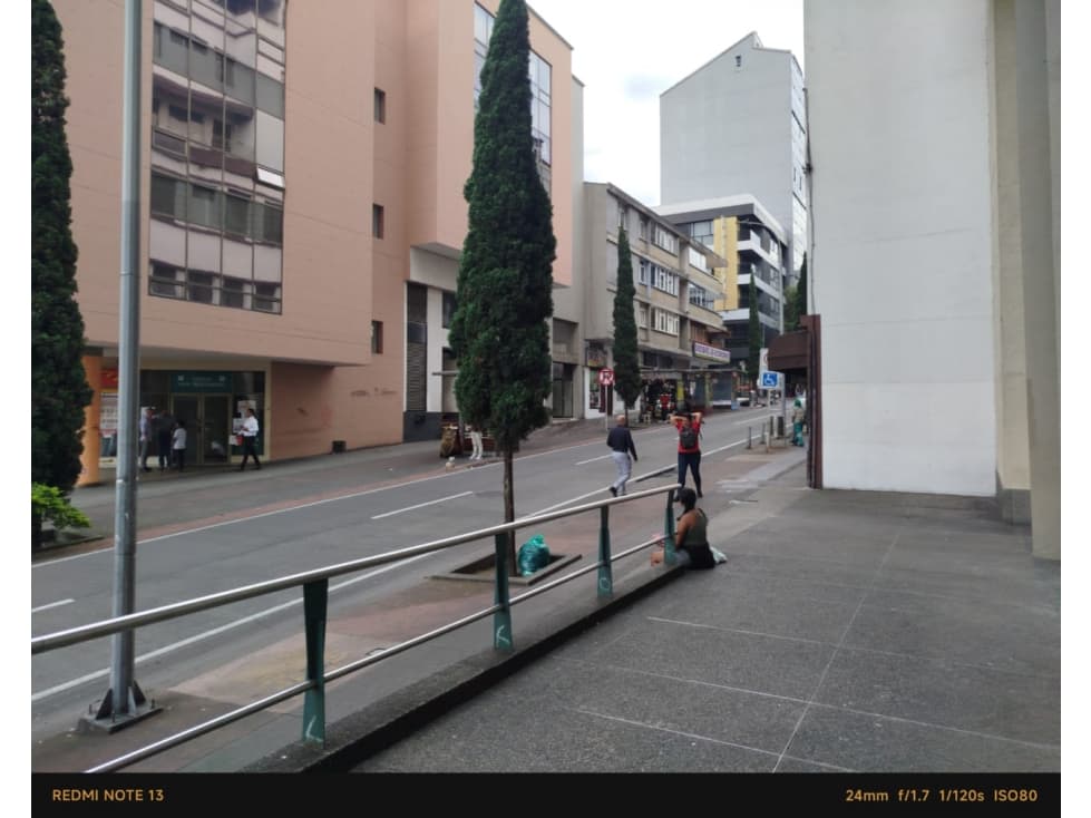 SE ALQUILA EDIFICIO EN EL CENTRO PEREIRA PARA OFICINA - 1