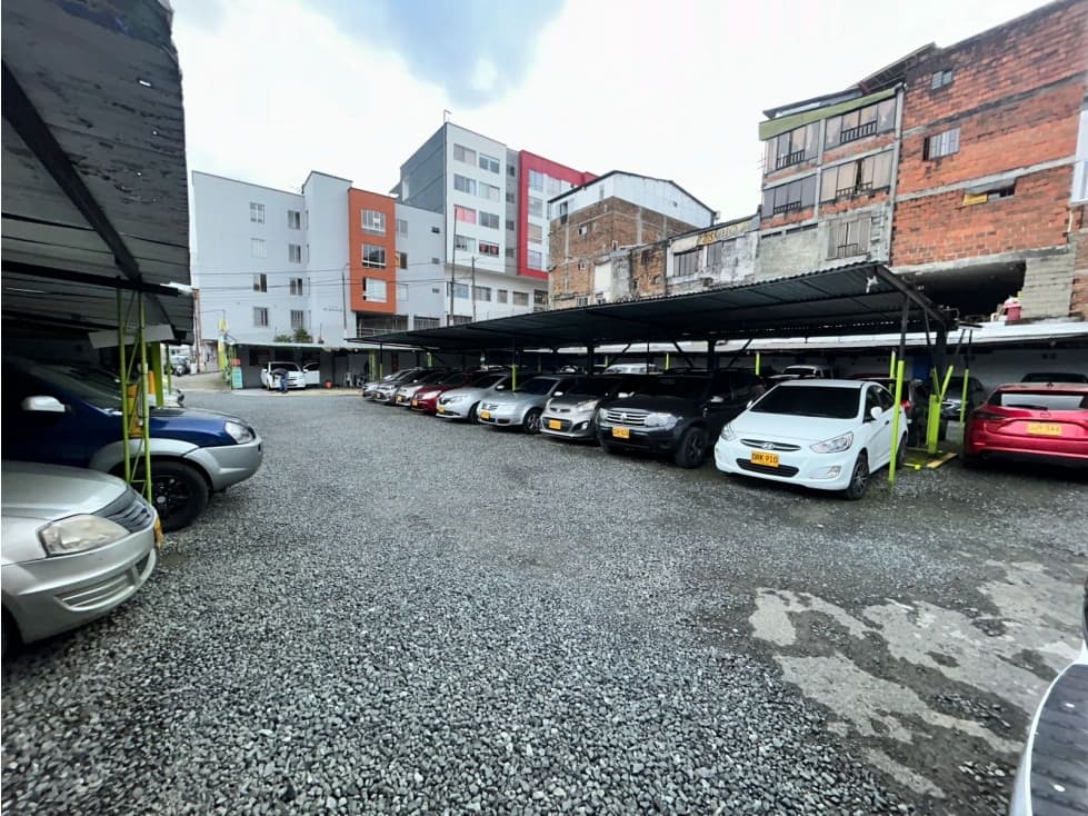 se vende lote con parqueadero en el centro de pereira - 1