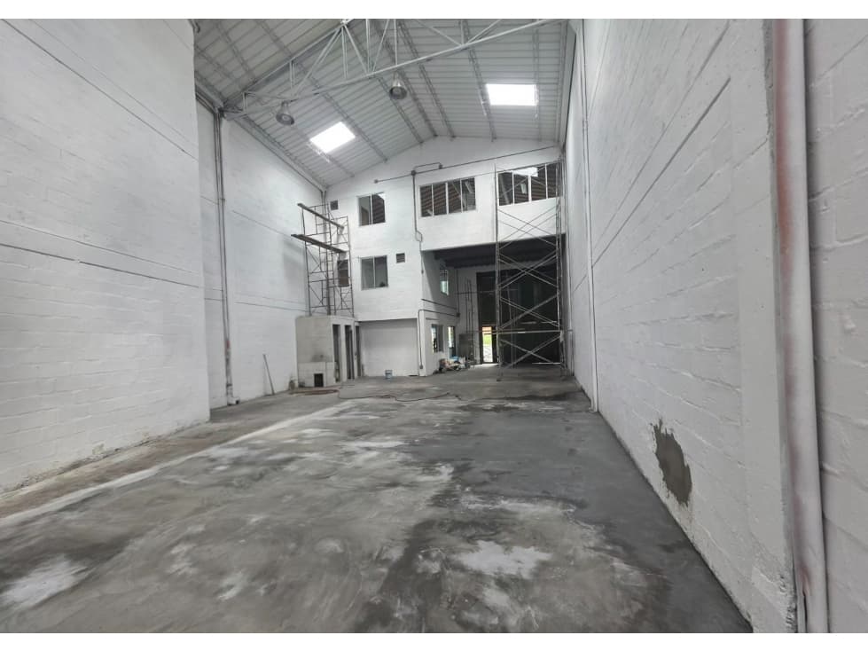 Bodega en Arriendo en La Estrella - 1