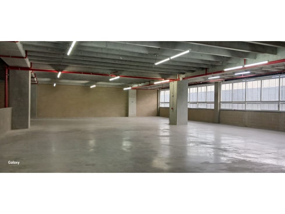 Arriendo Bodega en la Estrella - 1