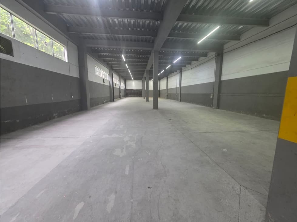 Bodega en Arriendo en La Estrella - 1