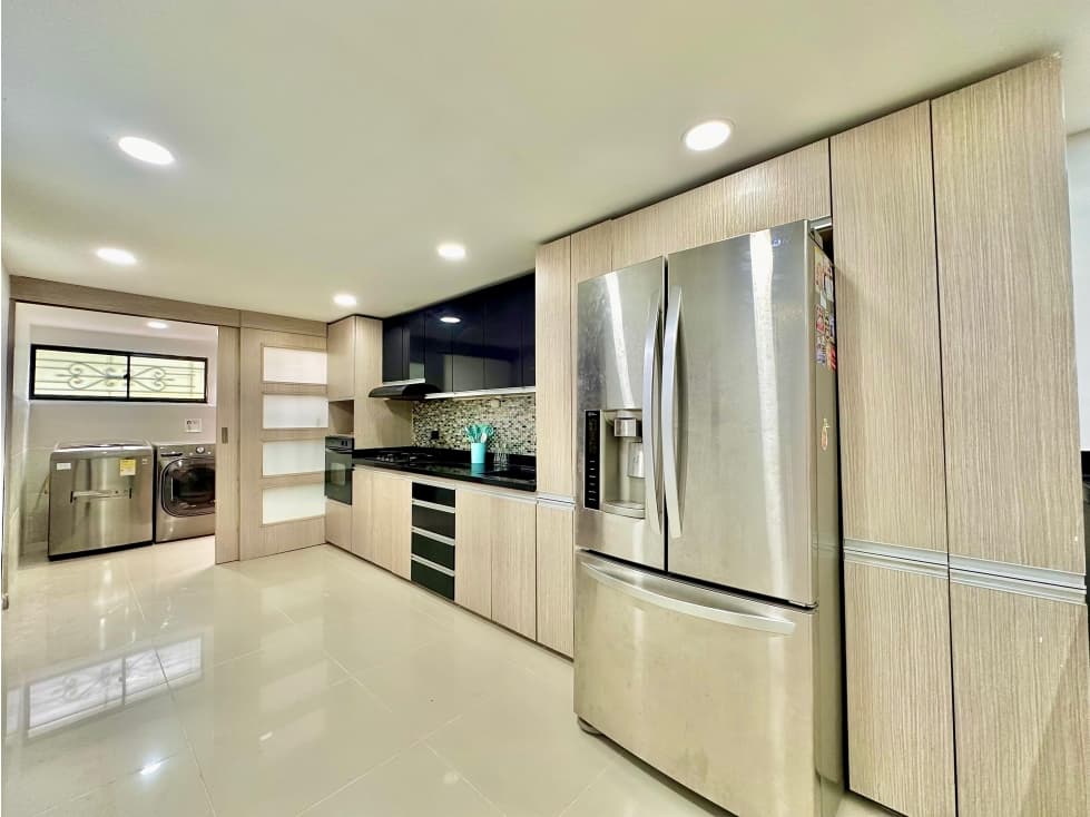 Arriendo casa en el poblado el tesoro - 1