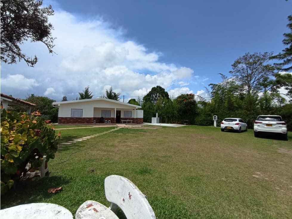 Finca en Venta en El Peñol - 1