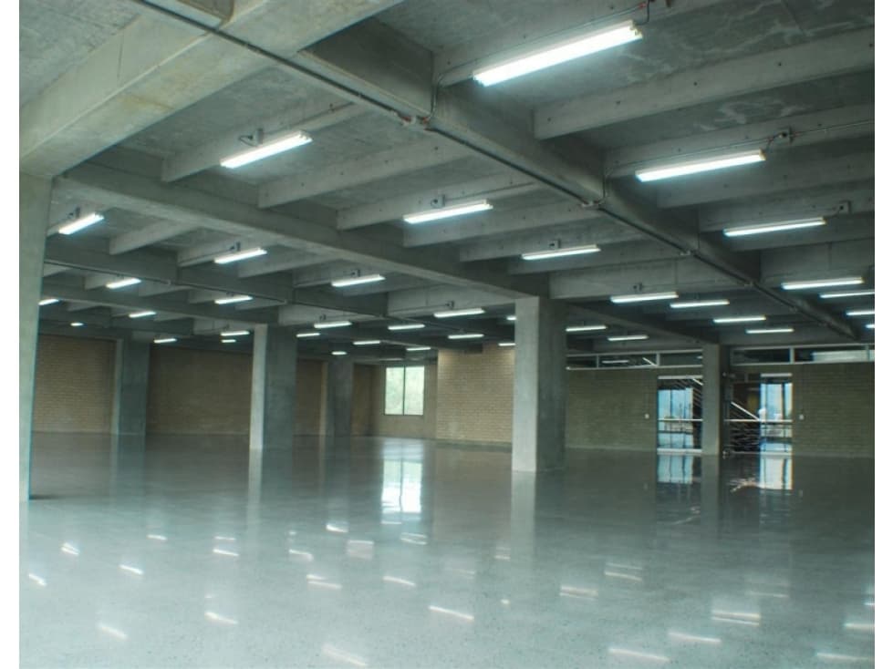 Oficina en Arriendo en La Aguacatala - 1