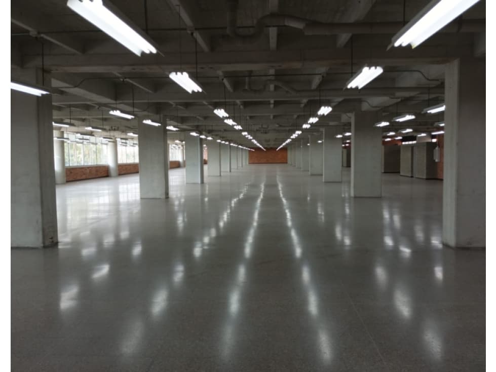 Oficina en Arriendo El Poblado (Barrio Santa Fé) - 1