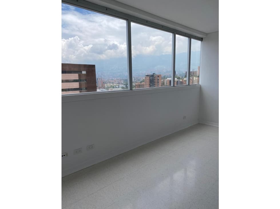 Vendo consultorio en Sabaneta Mayorca - 1