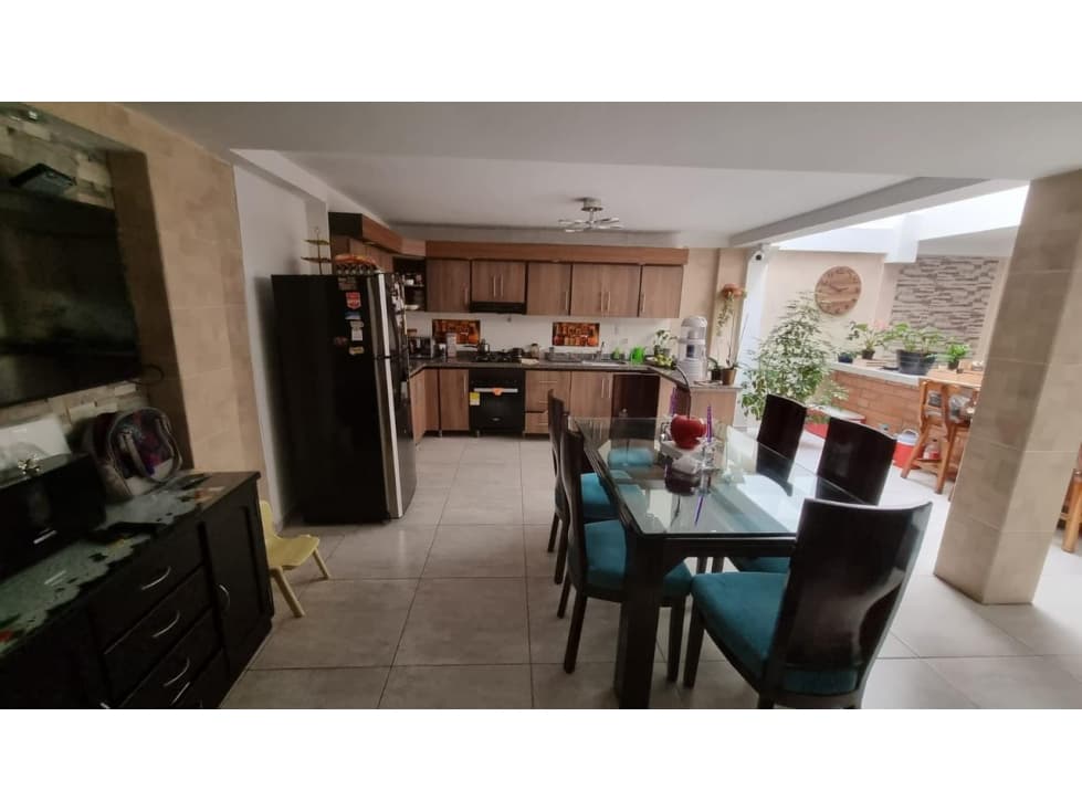 VENTA CASA EN CHINCHINÁ CALDAS CON 2 GARAJES | CASA EN VENTA - 1