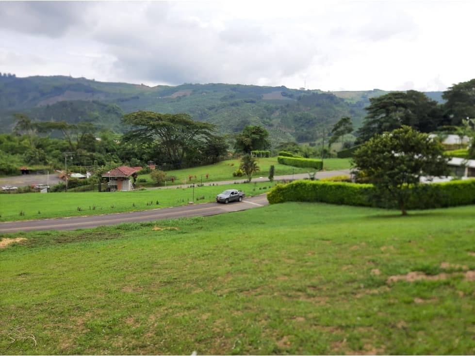 VENTA LOTE CAMPESTRE EN CONJUNTO POR EL CLUB CAMPESTRE MANIZALES - 1