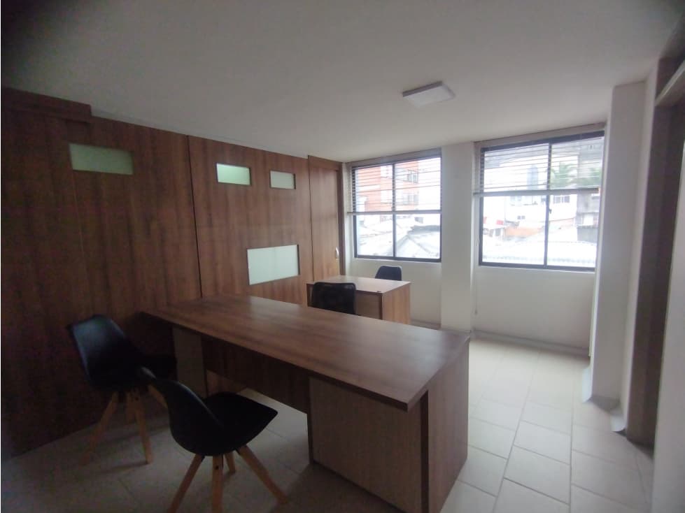 VENTA OFICINA CENTRO MANIZALES| AMPLIA - 1