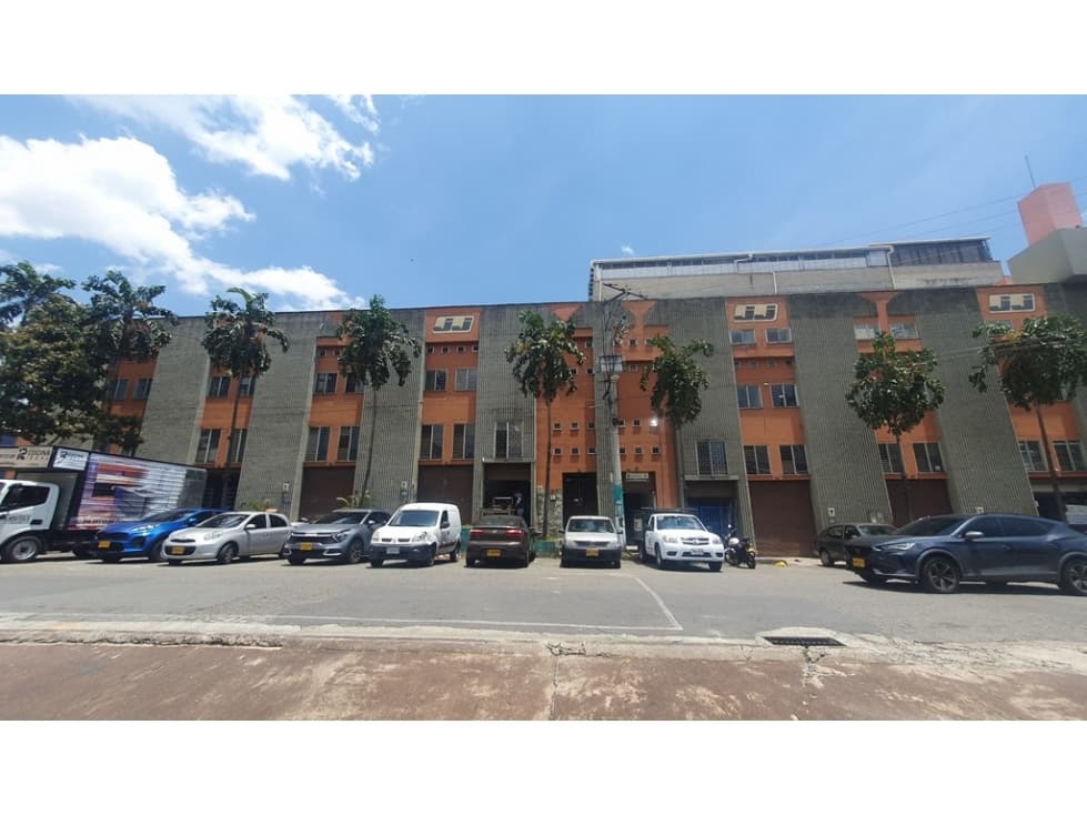 VENDO EDIFICIO EN PUNTO ESTRATEGICO EN ITAGUI - 1