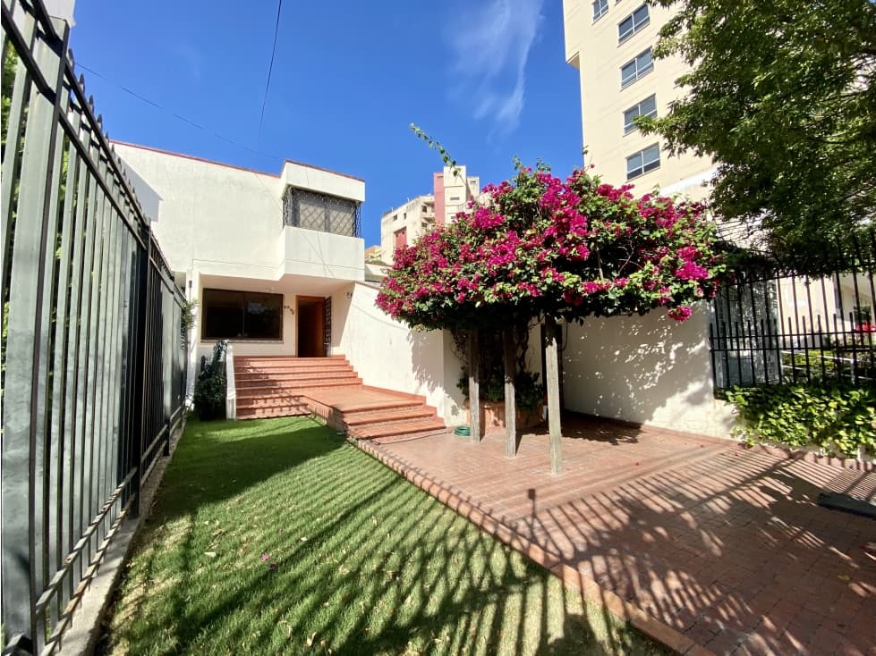 CASA EN ARRIENDO EN BAVARIA PARA USO VIVIENDA O COMERCIAL - 1