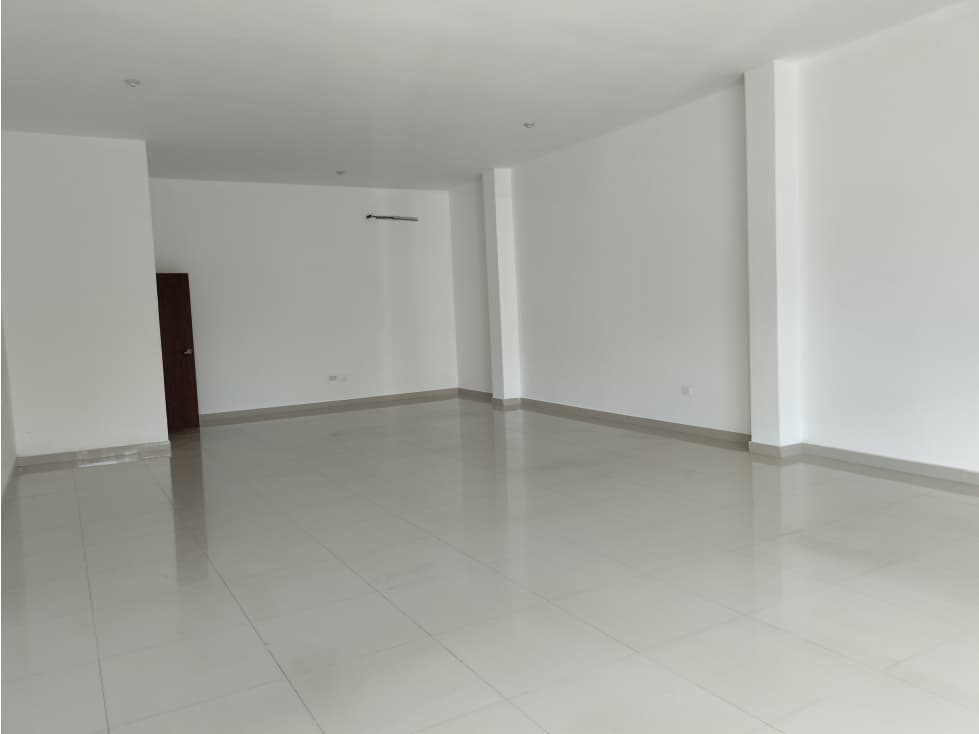 SE ARRIENDA LOCAL COMERCIAL CON UBICACIÓN PRIVILEGIADA, SANTA MARTA - 1
