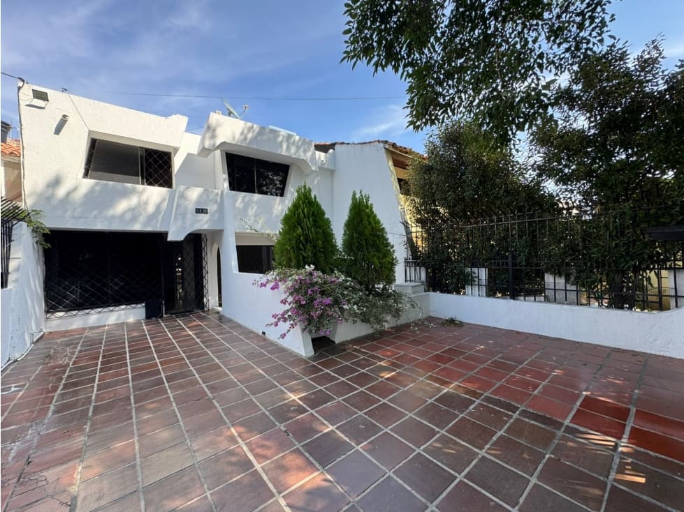 SE VENDE O ARRIENDA CASA EN EL SECTOR DEL JARDIN, SANTA MARTA - 1
