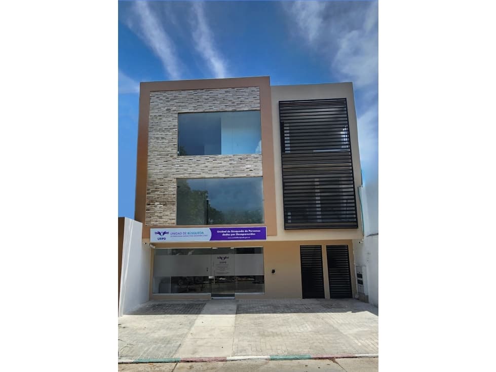 SE ARRIENDAN LOCALES COMERCIALES SOBRE LA QUINTA AVENIDA, SANTA MARTA - 1