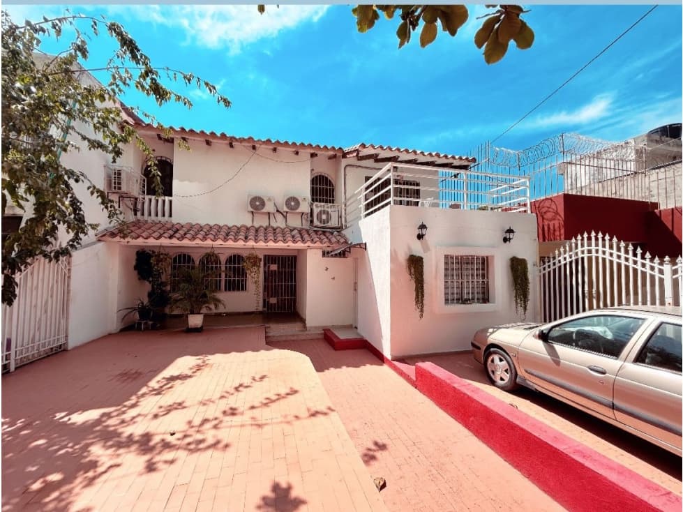 SE ARRIENDA CASA DE USO COMERCIAL CON APARTAESTUDIO ANEXO, SANTA MARTA - 1
