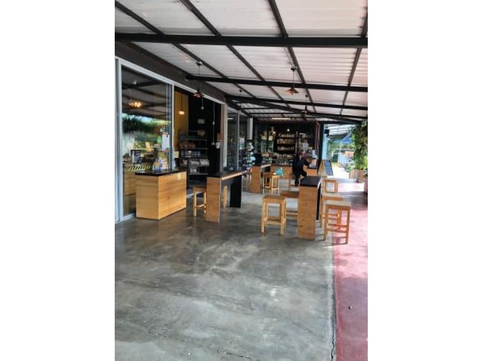 Local para arriendo en vía San Antonio la Ceja - 1