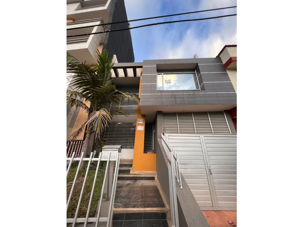 CASA SEMINARIO DIAGONAL 10 # 10-20 - 1