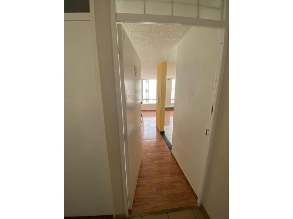 CARRERA 9 No 31A -31 APTO. 408, T2 CANDELARIA - 1