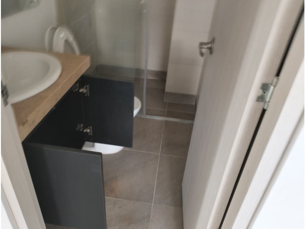 EDIFICIO RESERVAS DE TOCOGUA Carrera 27 N° 25 - 56 APTO 404 - 1