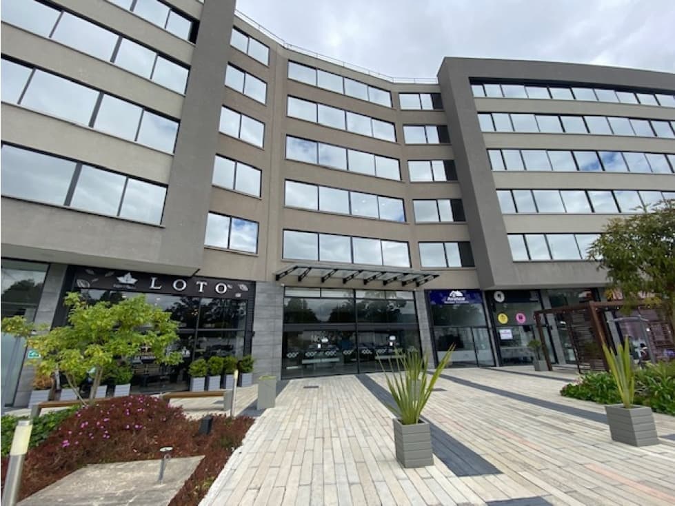 Vendo local en el centro empresarial Nou - 1