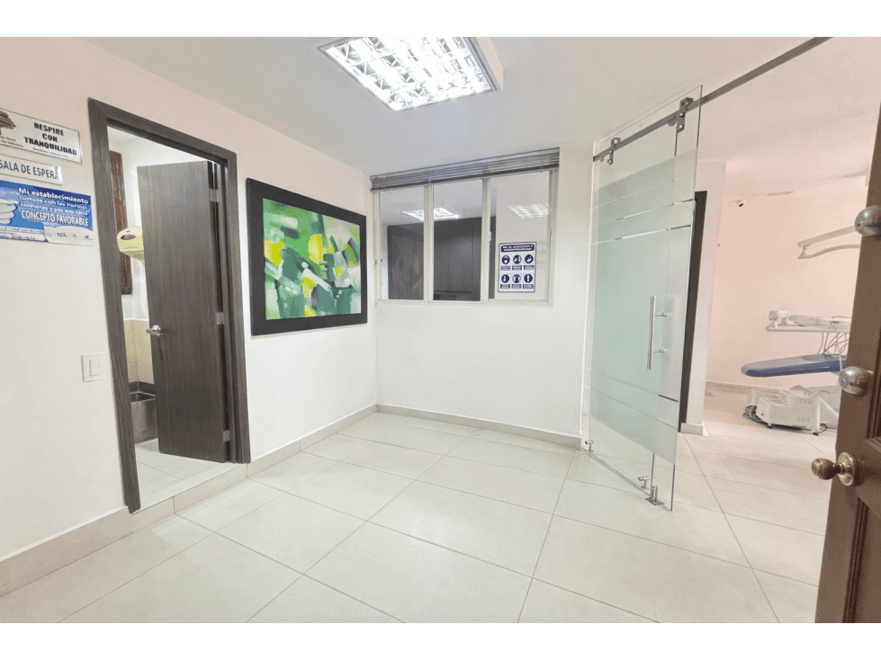 ARRIENDO OFICINA O CONSULTORIO AL NORTE, SECTOR PARQUE DE LA VIDA - 1