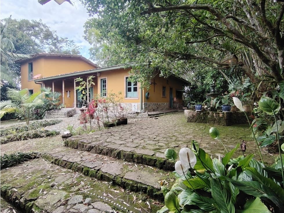 VENDO CASA CAMPESTRE EN EL PARAISO CAFETERO DE COLOMBIA - 1