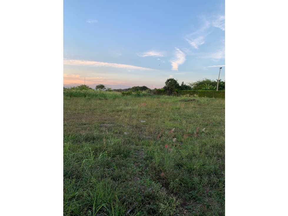 Lote terreno de 2.500m2 en condominio en venta Santa Elena El Cerrito - 1