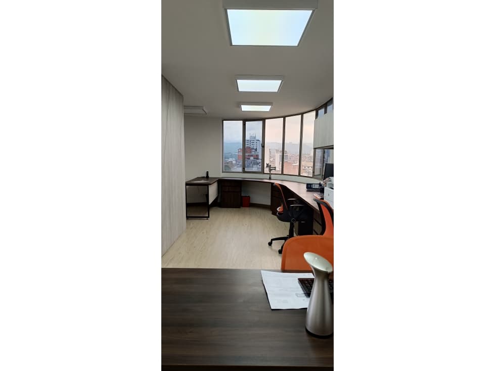 VENTA DE OFICINA - 1